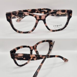 Vogue VO5605