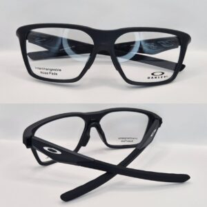 Oakley OX8201